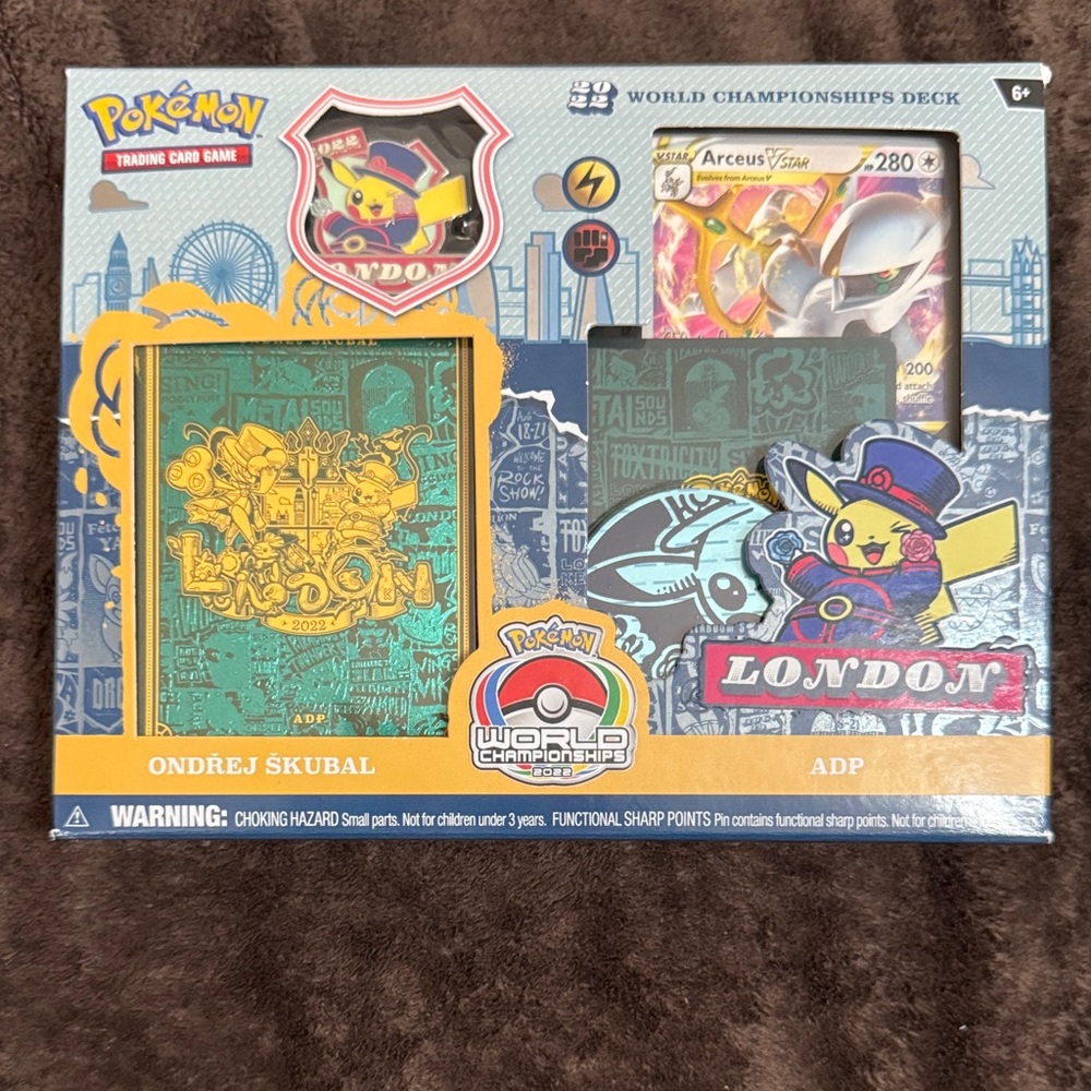 Pokemon World Championships Deck with Pikachu and Arceus - Blue and Gold